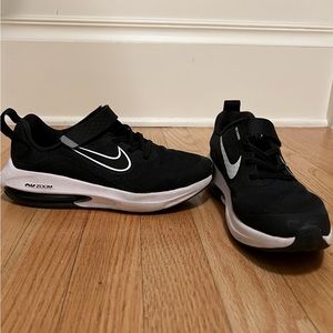 Youth Nike running sneakers